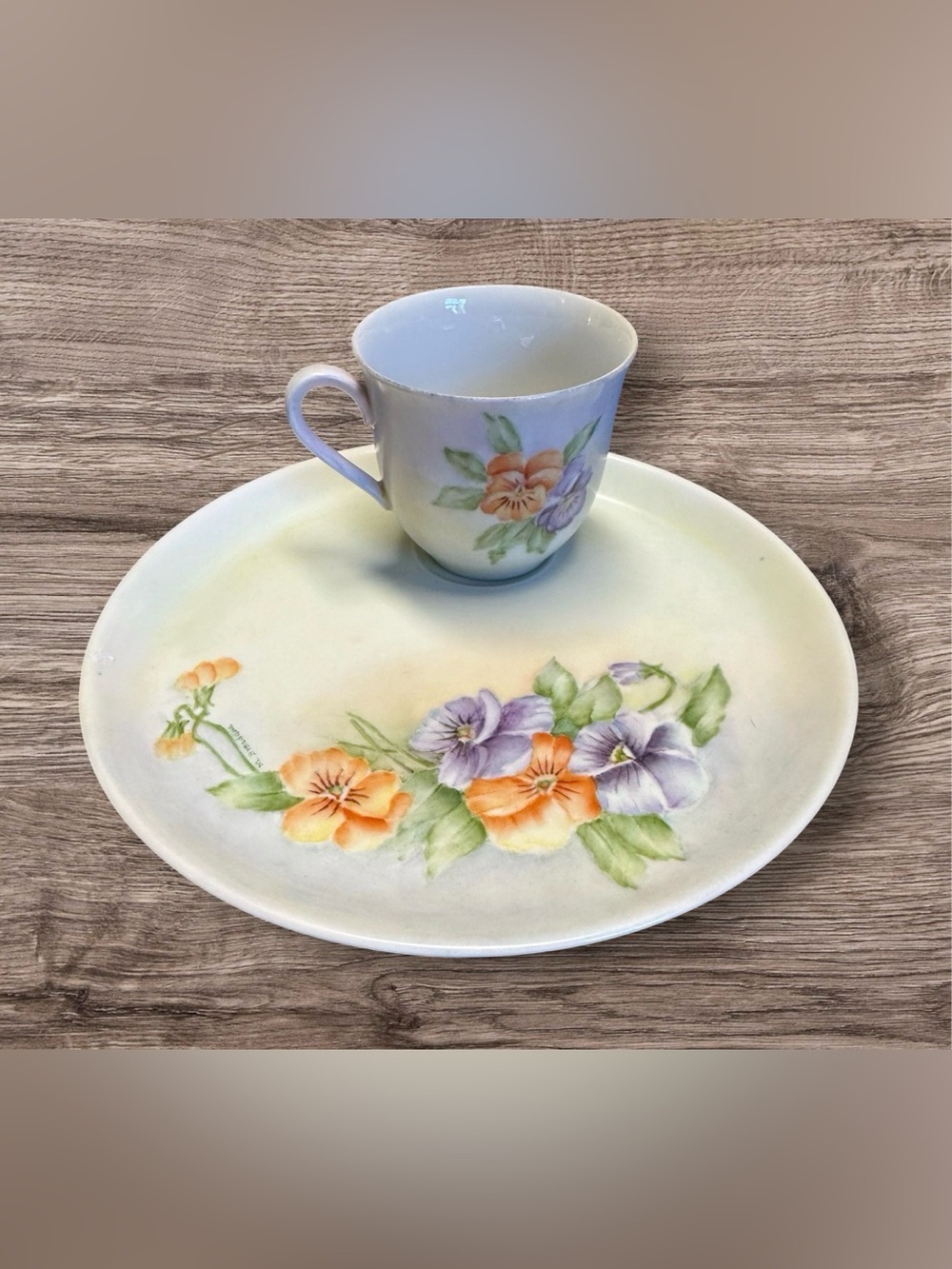 EUC Vintage Bavaria China Pansy Luncheon Snack Set